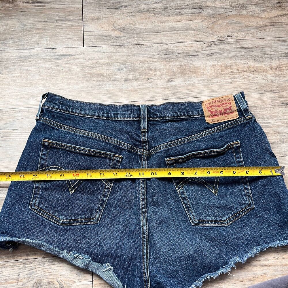 Levi’s 501 Cutoff Denim Shorts 34x2 Distressed Frayed Hem Vintage Style Dark - Picture 7 of 9